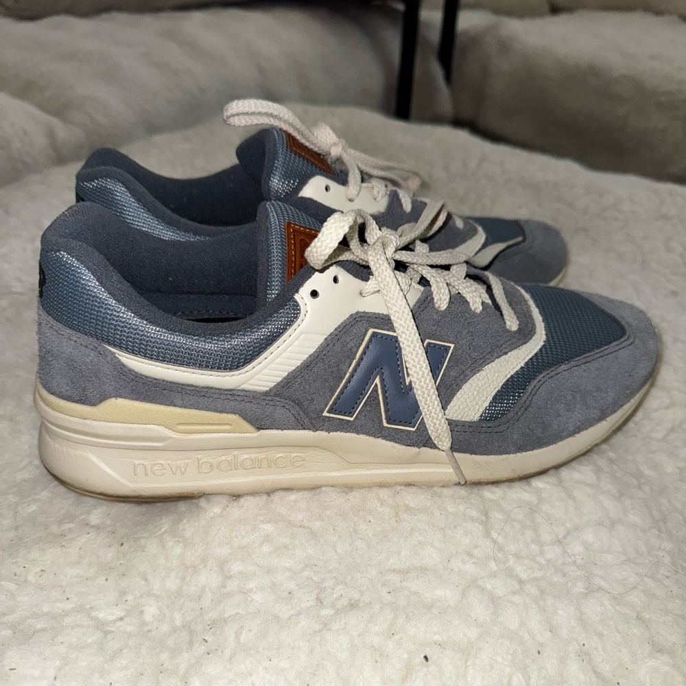 Men’s 10.5 New Balance Blue-Gray and Cream Sneakers